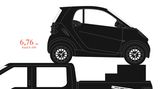 Ein Smart Fortwo ist so winzig, dass er beinahe auf die Ladefläche des Ford F350 passt. Die Grafiken in "Size Matters" sind nicht nur übersichtlich und machen die Verhältnisse auf Anhieb klar, sie lohnen auch einen zweiten Blick. Immer wieder befinden sich auf den Bildern nette Details - wie der Aufkleber "Make Cars Great Again!" auf dem Ford.