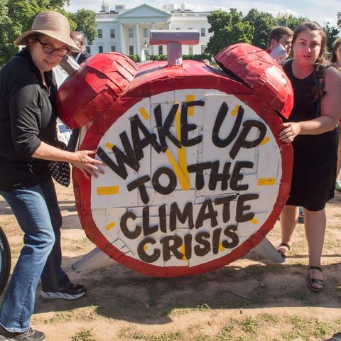 Protestaktion vor dem Weißen Haus in Washington gegen die Klimapolitik von US-Präsident Donald Trump