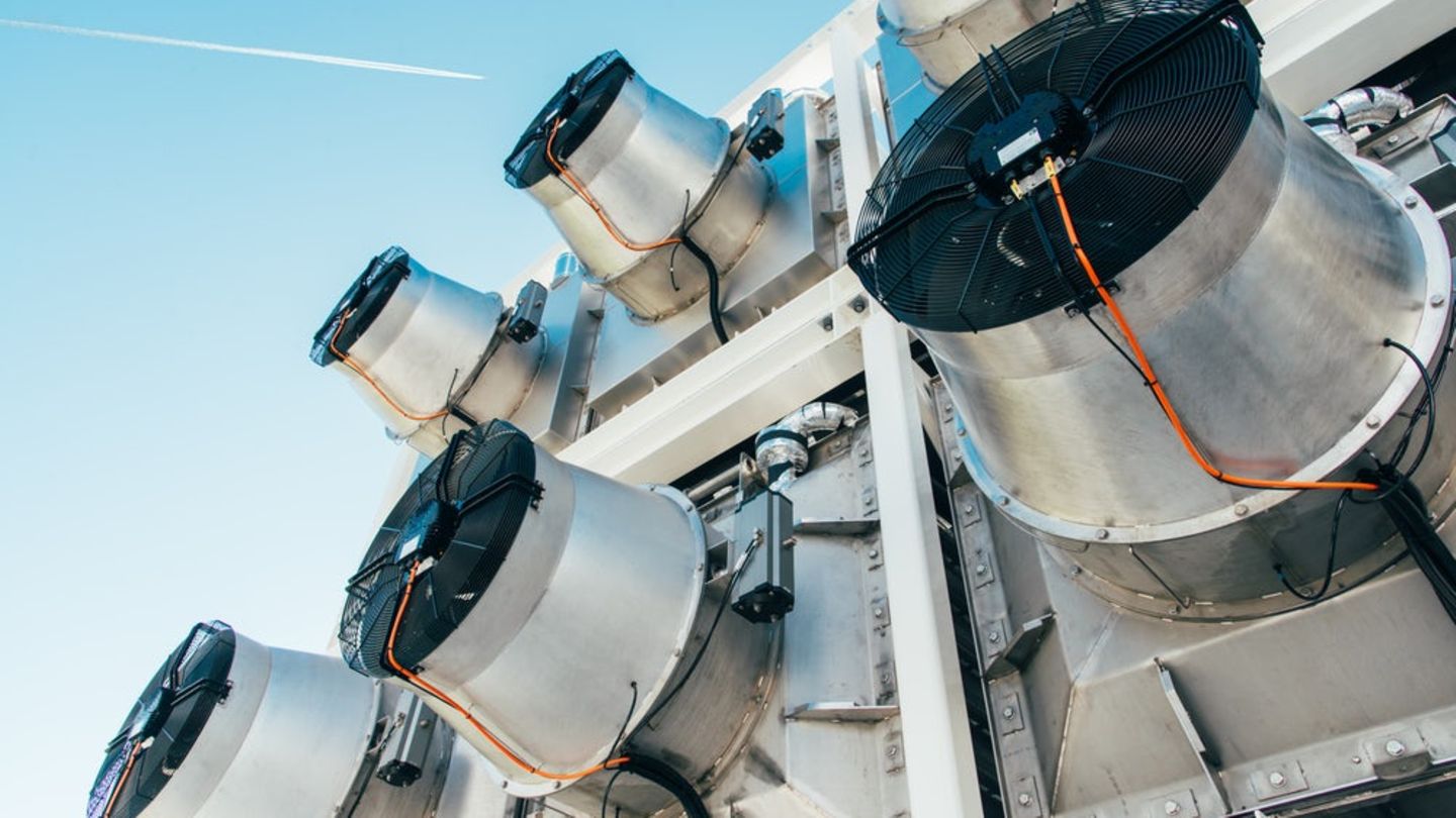 Diese Ventilatoren saugen normale Umgebungsluft an.