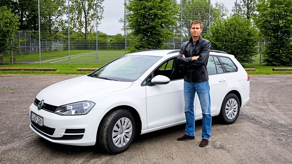 Drohende Fahrverbote: "Wer will denn jetzt so ein Auto kaufen?" Andro Broznic versuchte vergebens, seinen Golf loszuwerden. "Wer will denn jetzt so ein Auto kaufen?" Andro Broznic versuchte vergebens, seinen Golf loszuwerden.