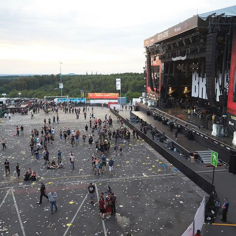 Die Veranstalter erwarteten rund 90.000 Besucher zum dreitägigen "Rock am Ring"-Festival auf dem Nürburgring