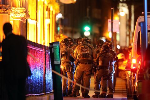 Wenige Minuten nach dem Notruf waren Anti-Terrorkräfte vor Ort