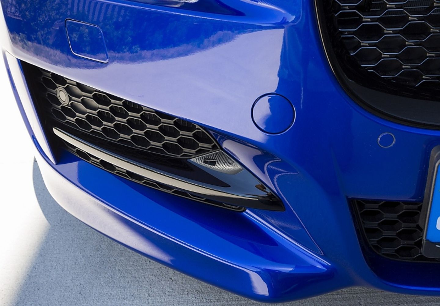Jaguar XE 25t AWD (MJ 2018)
