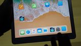 Bei der Software gibt es für das iPad ebenfalls Neuerungen. Im überarbeiteten Dock werden häufig genutzte Apps automatisch angezeigt. Das iPhone bekommt dieses Feature wie einige andere iPad-Funktionen nicht. 
