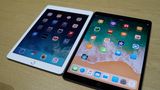 Das neue iPad Pro 10.5 (rechts) neben dem Vorgänger mit 9,7-Zoll-Bildschirm.