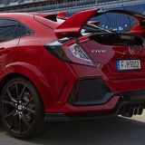 Das Auto erzeugt einen Abtrieb von 30 Kilogramm bei einer Geschwindigkeit von 200 km/h