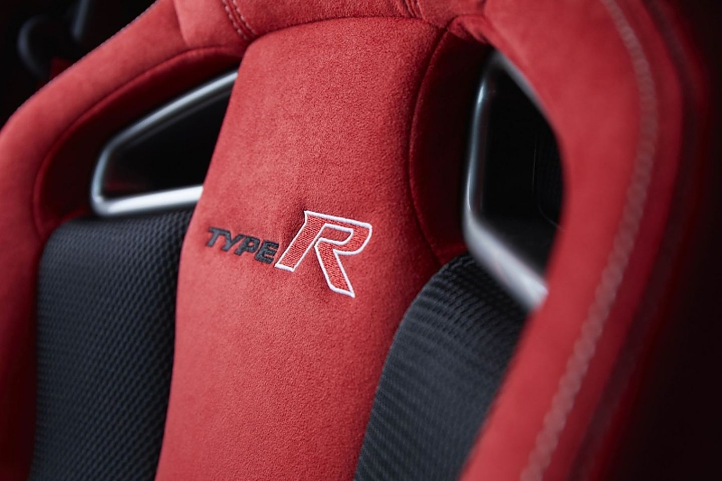 Sportsitze mit dem Type R Logo sind gehören dazu