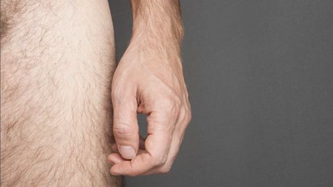 Ausschnitt eine nackten Männerkörper