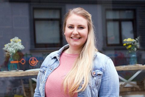 Stellt sich im aktuellen Neon-Heft in den ehrlichen Kontaktanzeigen vor: Elisa