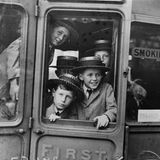 Fahrschüler am Bahnhof Waterloo in London im Jahre 1922.