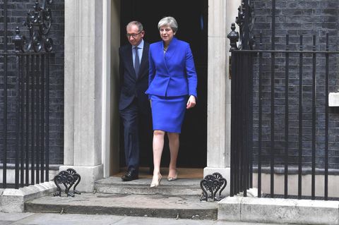 Theresa May auf dem Weg zur Queen
