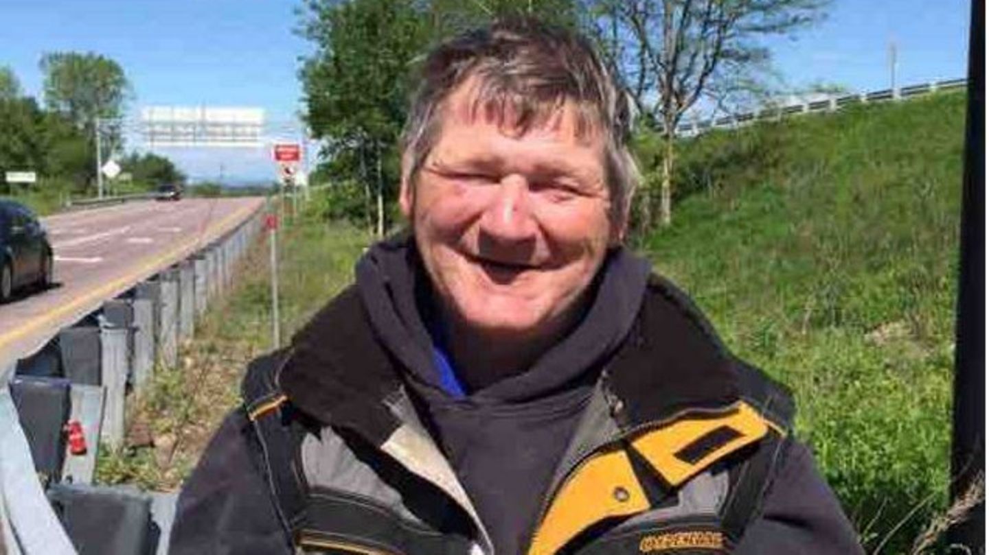 James Pocock an der Autobahnausfahrt 12 in Williston, Vermont, die noch bis vor Kurzem sein zu Hause war