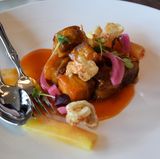 Das Schwein süß-sauer, hier Schweinebauch, gibt es so auch im Hauptrestaurant. 