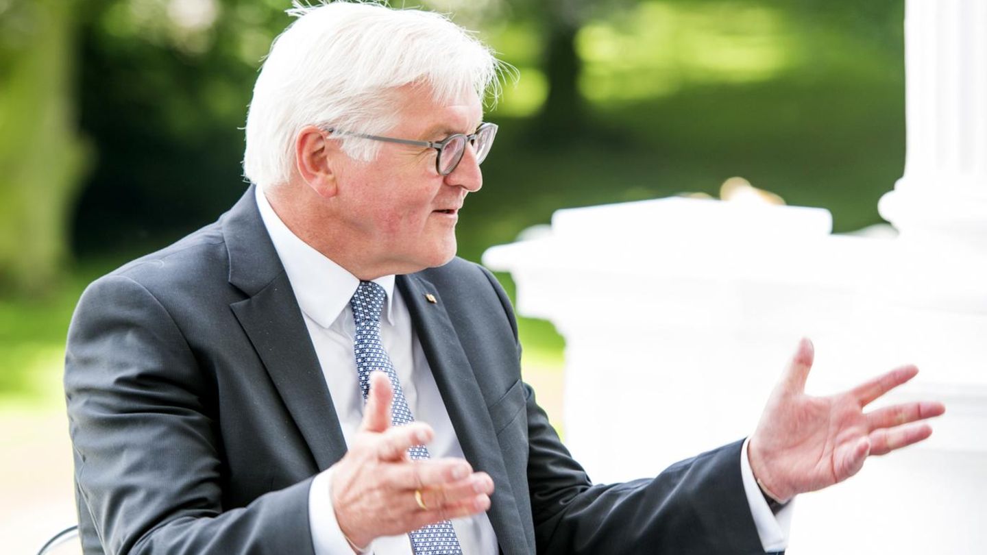 Porträt von Frank-Walter Steinmeier. Der Bundespräsident hat seinen Facebook-Auftritt gestartet.