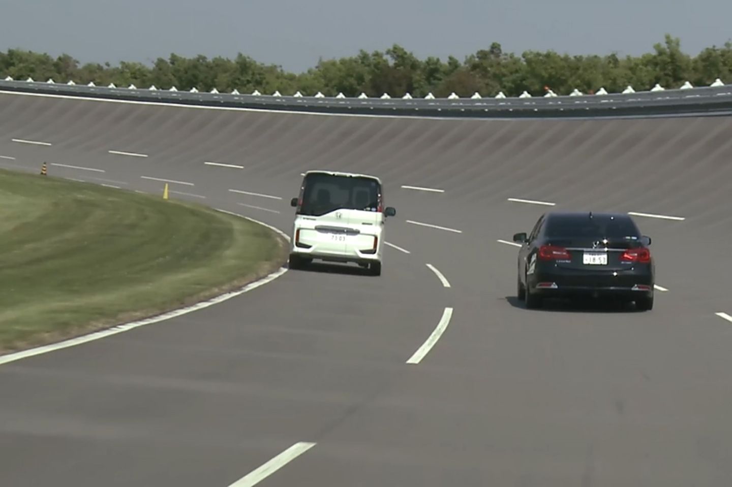 Denn mehr als aktuelle deutsche Automodelle kann der Honda auch nicht.