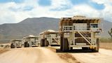 Auf Platz 9 folgt mit einer Nutzlast von 291,7 Tonnen der Komatsu 930E-4. Der Japaner ist 2700 PS stark und fährt mit einem Elektro-Generator, der von einem 16-Zylinder-Turbodiesel angetrieben wird.