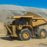 Auf Platz 10 landet der Caterpillar 794 AC. Mit gewaltigen 3548 PS stemmt er bis zu 291 Tonnen auf seinem Rücken. Der neueste Off-Highway Truck von Caterpillar ist erst seit September 2016 auf dem Markt.