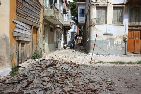 Beschädigte Gebäude in Plomari auf der griechischen Insel Lesbos