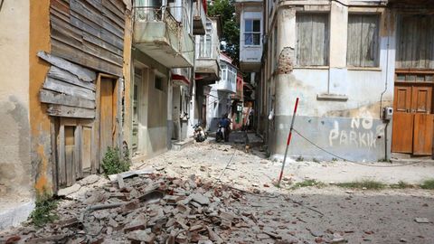 Beschädigte Gebäude in Plomari auf der griechischen Insel Lesbos