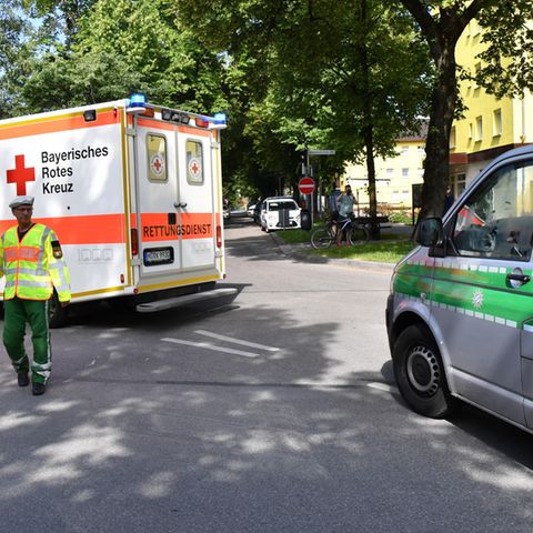 Die Polizei hat den S-Bahnhof Unterföhring nach dem Schusswechsel abgeriegelt