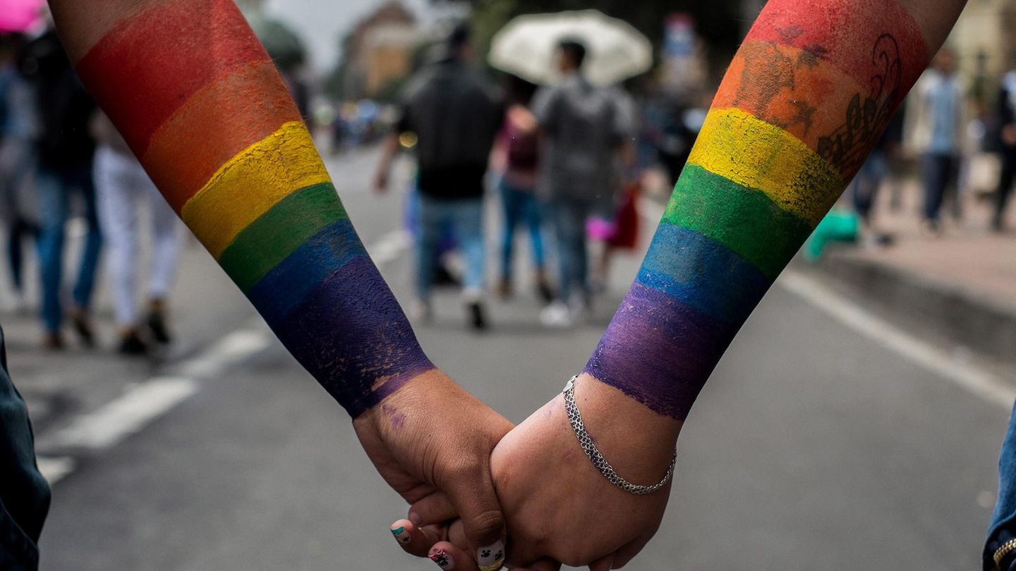 Anhänger der Gay Pride Parade in Bogota, Kolumbien