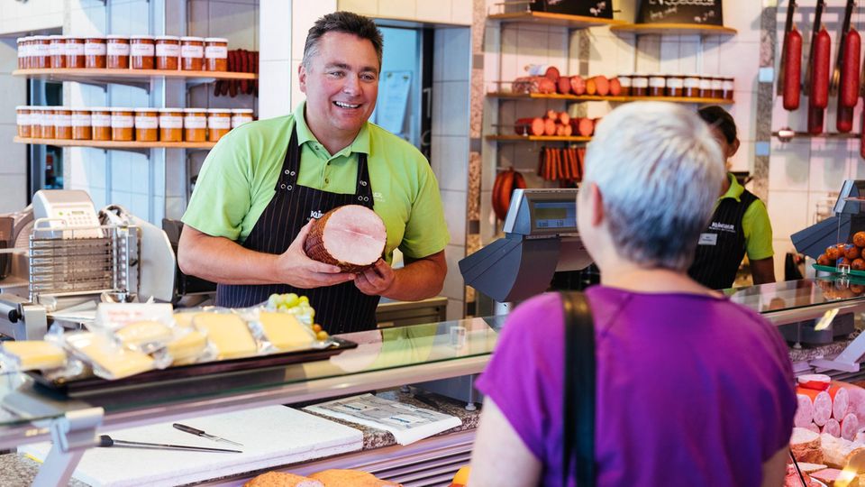 Die Metzgerei im schwäbischen Fellbach feiert bald 110. Geburtstag, Thomas Klingler führt sie in vierter Generation. Der Preisdruck der Discounter ist gewaltig.