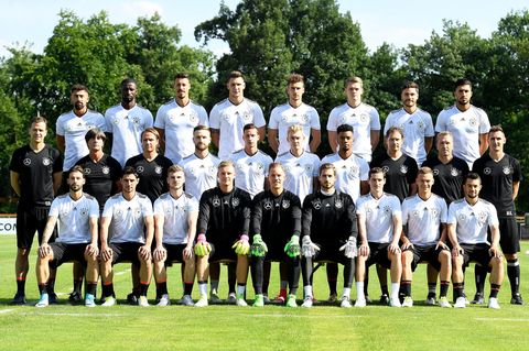 Die DFB-Mannschaft beim Teamfoto am Dienstag in Kelsterbach
