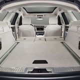 Hier passen zwischen 565 und 1.700 Liter Gepäck hinein.