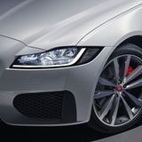 5,5 Sekunden braucht der Jaguar XF Sportbrake S mit seinem 380 PS Benzinmotor von 0 bis Tempo 100.