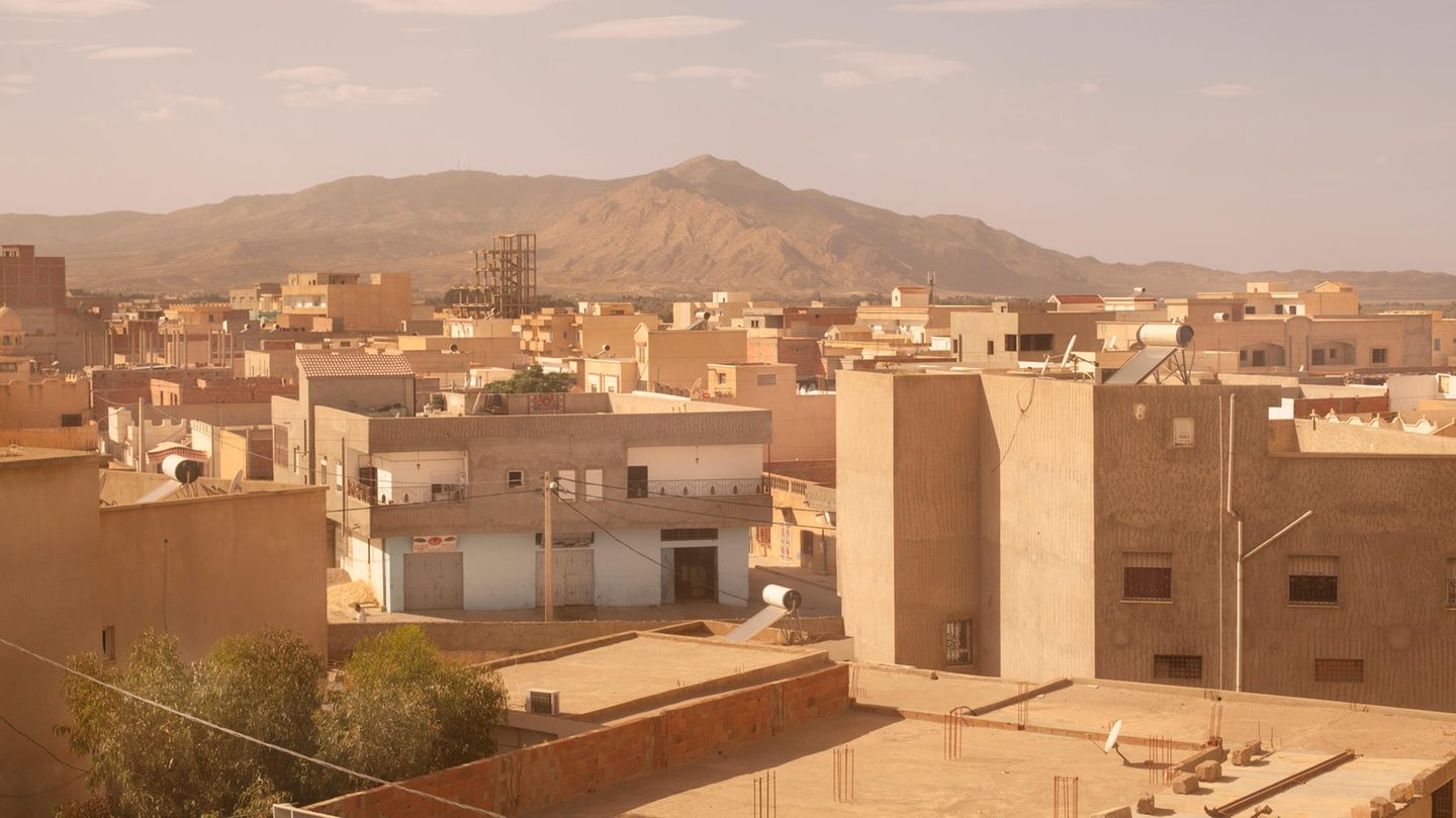 Kasserine liegt am Fuße des Djebel Chambi in Tunesien. In seinen Schluchten verstecken sich Terroristen