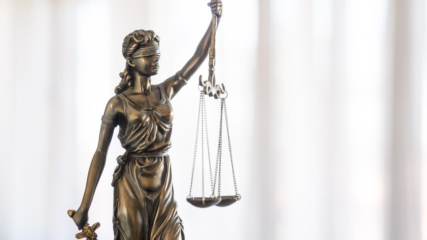Ein Gericht hat die Staatsanwaltschaft von Caltagirone zehn Jahre nach einem Mord auf Sizilien schuldig gesprochen