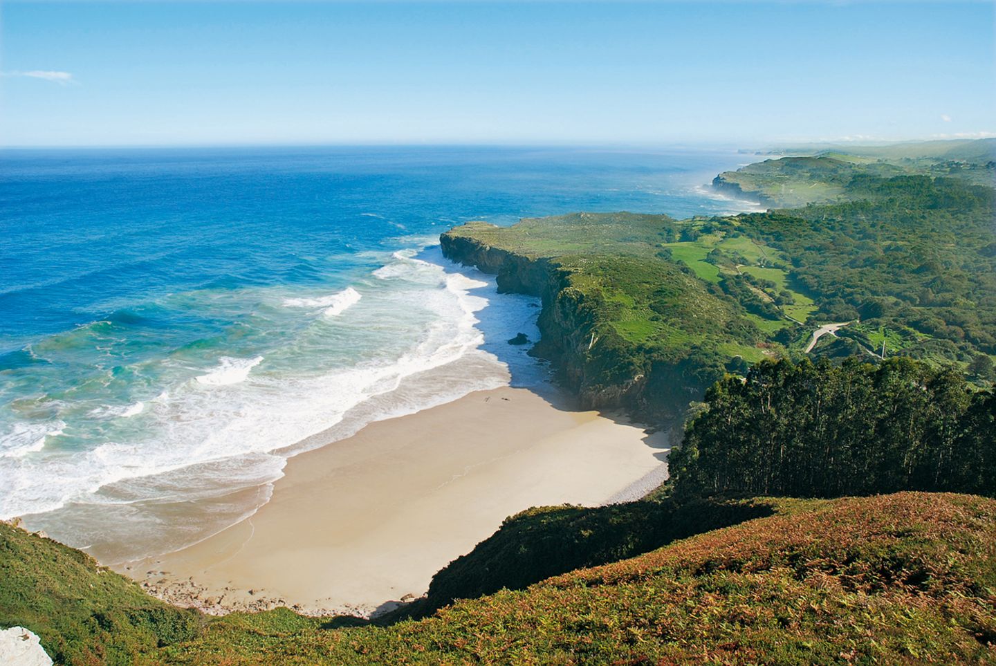 Kurz vor Llanes: Der Jakobsweg hält sich auf seiner knapp 300 Kilometer langen Reise durch das Fürstentum Asturien meist nah an der Küste. 