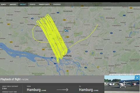 Ein nicht alltägliches Bild auf flightradar24.com: Das schraffierte Feld zeigt den Flug der Cessna am 15. Juni 2017 über einen Teil des Hamburger Stadtgebiets in etwa 300 Metern Höhe.