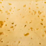 Finger weg von natriumreduziertem Käse  Der ist vor allem in den USA verbreitet und absoluter Humbug. Das Gleiche gilt für Produkte, die fett- oder zuckerreduziert sind. Nimmt die Industrie eine Zutat weg, füllt sie diese meist mit Zusatzstoffen wieder auf.