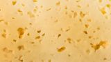 Finger weg von natriumreduziertem Käse  Der ist vor allem in den USA verbreitet und absoluter Humbug. Das Gleiche gilt für Produkte, die fett- oder zuckerreduziert sind. Nimmt die Industrie eine Zutat weg, füllt sie diese meist mit Zusatzstoffen wieder auf.