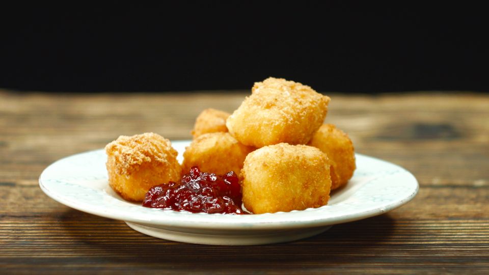 Idee zum Snacken: Diese Camembert-Happen sind das perfekte Fingerfood für jede Party Idee zum Snacken: Diese Camembert-Happen sind das perfekte Fingerfood für jede Party