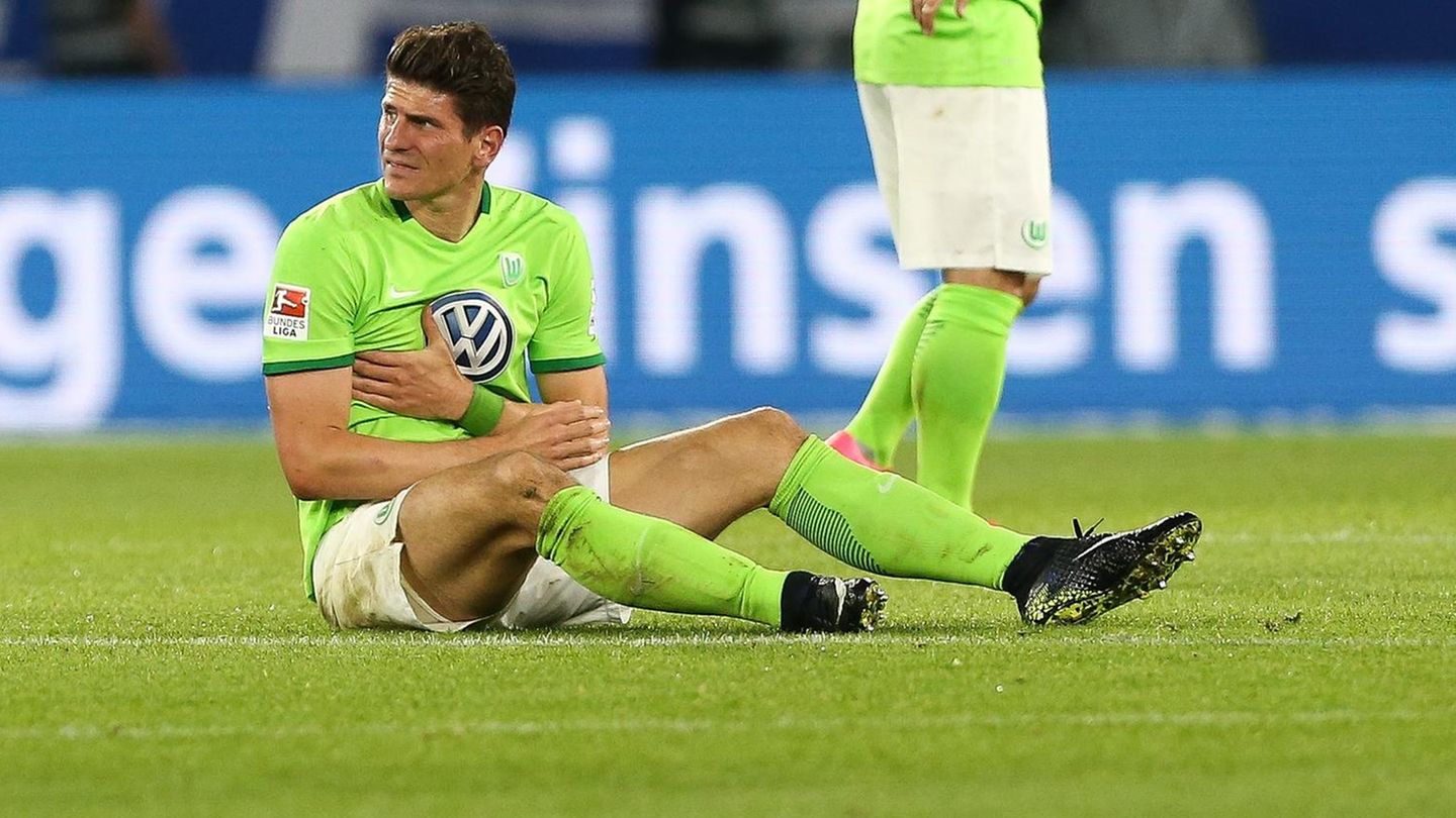 Mario Gomez - beim Confed Cup ist er nicht dabei, mit Jogi Löw und Co. modelt er dennoch für Hugo Boss.