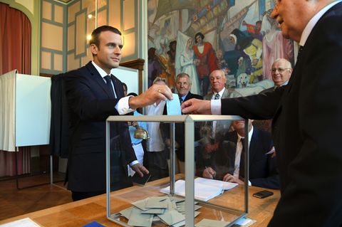 Emmanuel Macron: Frankreichs Staatspräsident bei der zweiten Runde der Parlamentswahl