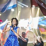 Smart-Chefin Annette Winkler peitscht die Menge ein