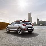 Er ist ein B-Segment Crossover.