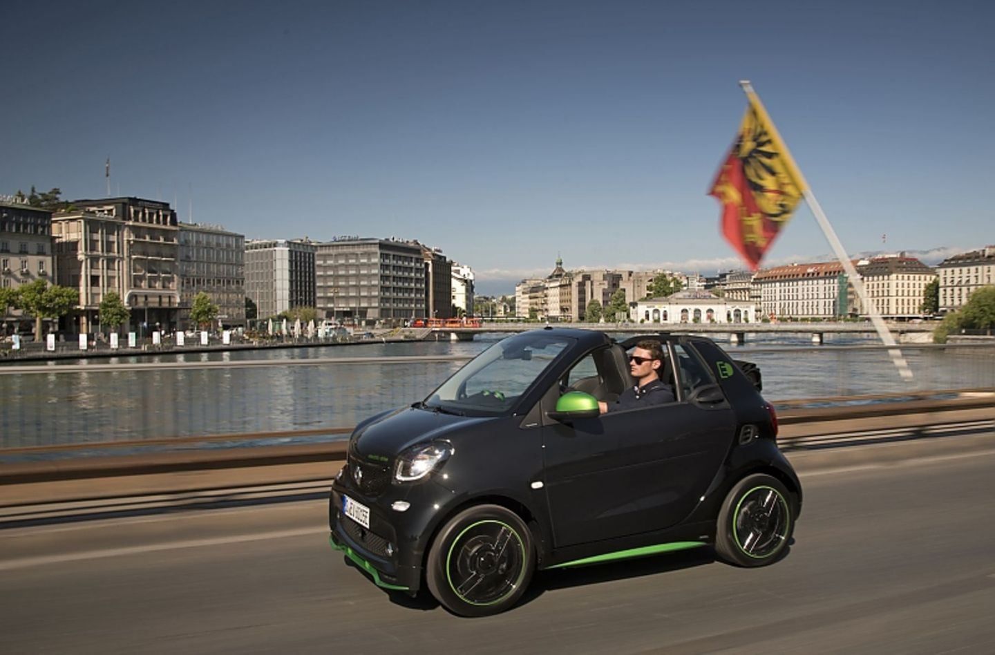 Der Smart Cabrio Electric Drive ist 2,70 Meter lang,...