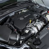 Der Dieselmotor hält sich akustisch zurück