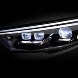 Das LED-Licht hat 16 Elemente in einem Scheinwerfer