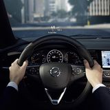 Der Opel Insignia Sports Tourer hat ein "echtes" Head Up Display