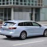 Erwachsene haben im Fond gut Platz