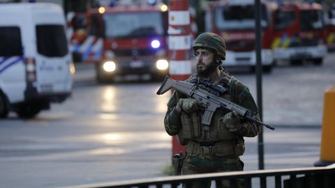 Soldat, Maschinengewehr, Blaulicht - alles schon gesehen. Brüssel nach dem vereitelten Anschlag am 20. Juni
