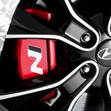 Bei der Basisversion des i30 N sorgen "normale" Bremsen für die Verzögerung