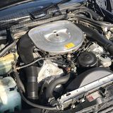 Das sechs Liter große Kraftpaket des Mercedes 300 CE 6.0 AMG verfügt über einen geänderten Zylinderkopf mit Vierventiltechnik