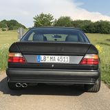 Mercedes 300 CE 6.0 AMG - wirklich schön sind die Karosserieumbauten nicht - aber typisch 80er Jahre
