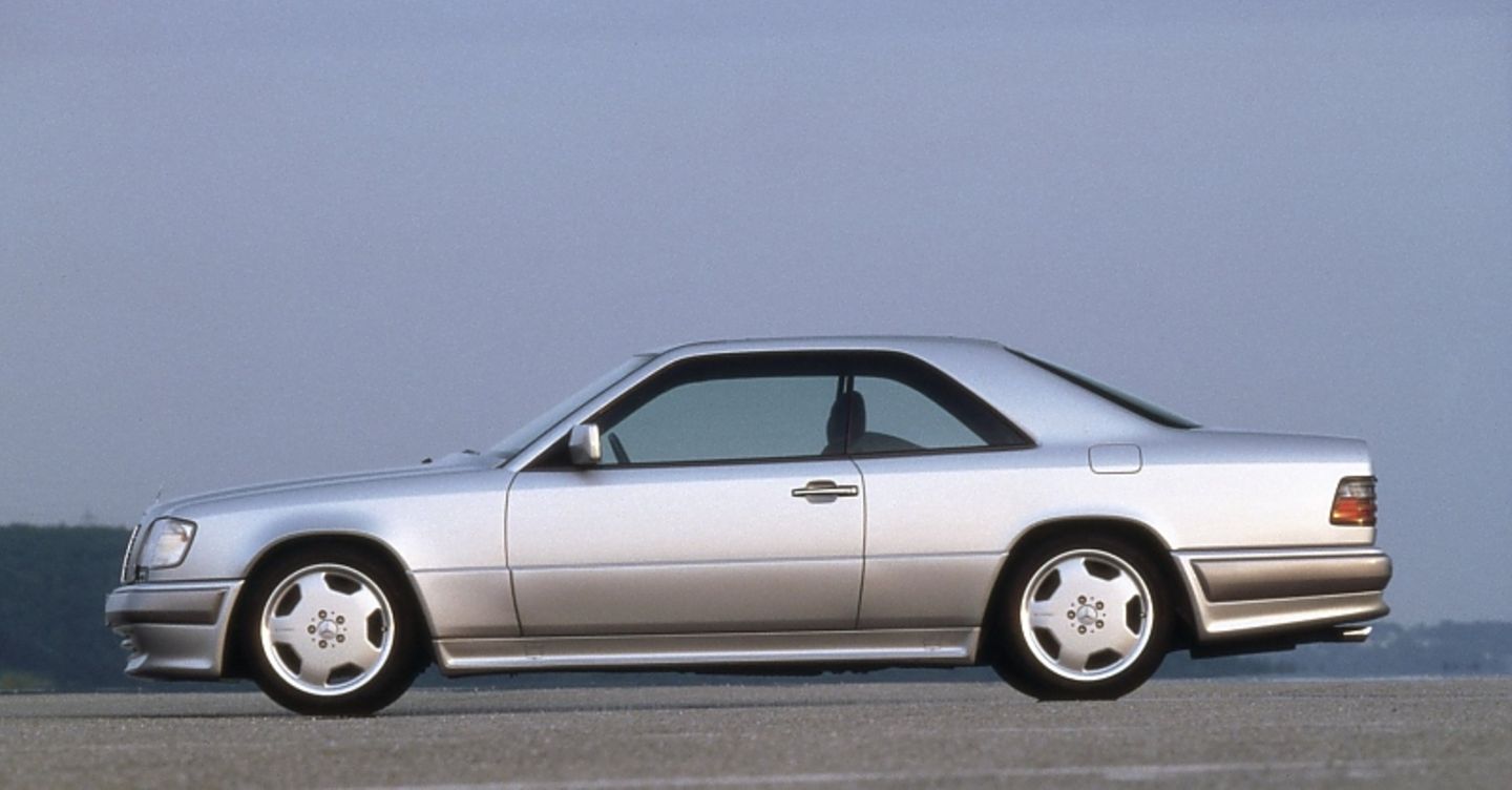 Mercedes 300 CE 6.0 AMG - die schwächeren Versionen hatten 5,0 und 5,6 Liter Hubraum